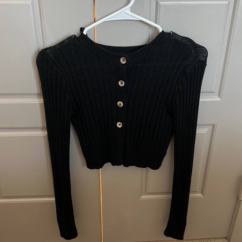 Black cropped cardigan